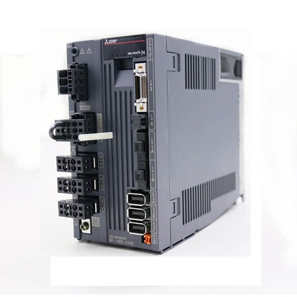 Mitsubishi Melservo-j4 szervo erősítő 400W meghajtóval MR-J4W3-444B