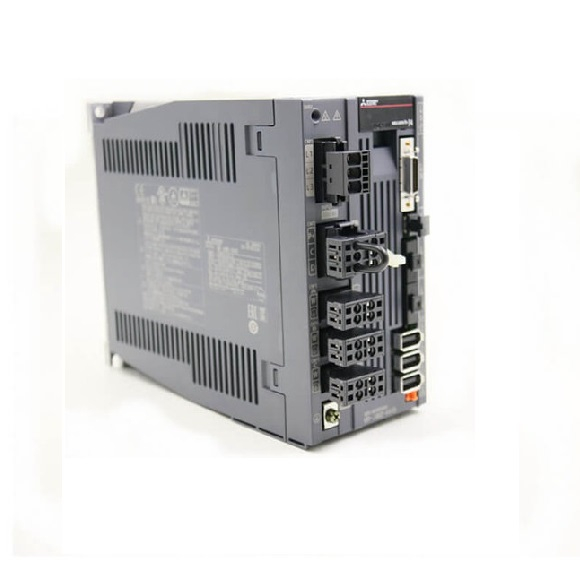 Amplificateur de servo de Mitsubishi Melservo-J4 avec lecteur 400W MR-J4W3-444B