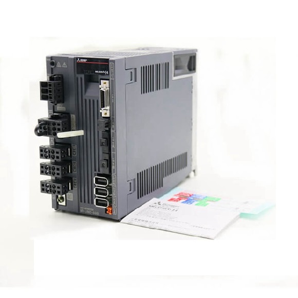 Mitsubishi Melservo-j4 szervo erősítő 400W meghajtóval MR-J4W3-444B