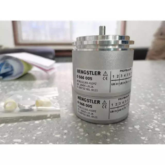 Siemens SENTRON 3VL4740-1TH46-0AA0 Pemutus Sirkuit Kotak Cetakan (MCCB)